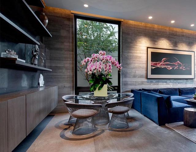 Lan hồ điệp màu hồng giúp căn phòng trở nên đẹp và sang hơn